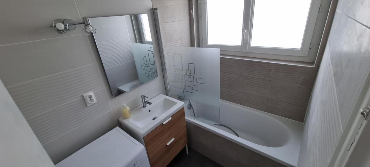 Logement Refait A Neuf - Clim & Parking Prive Montpellier Esterno foto